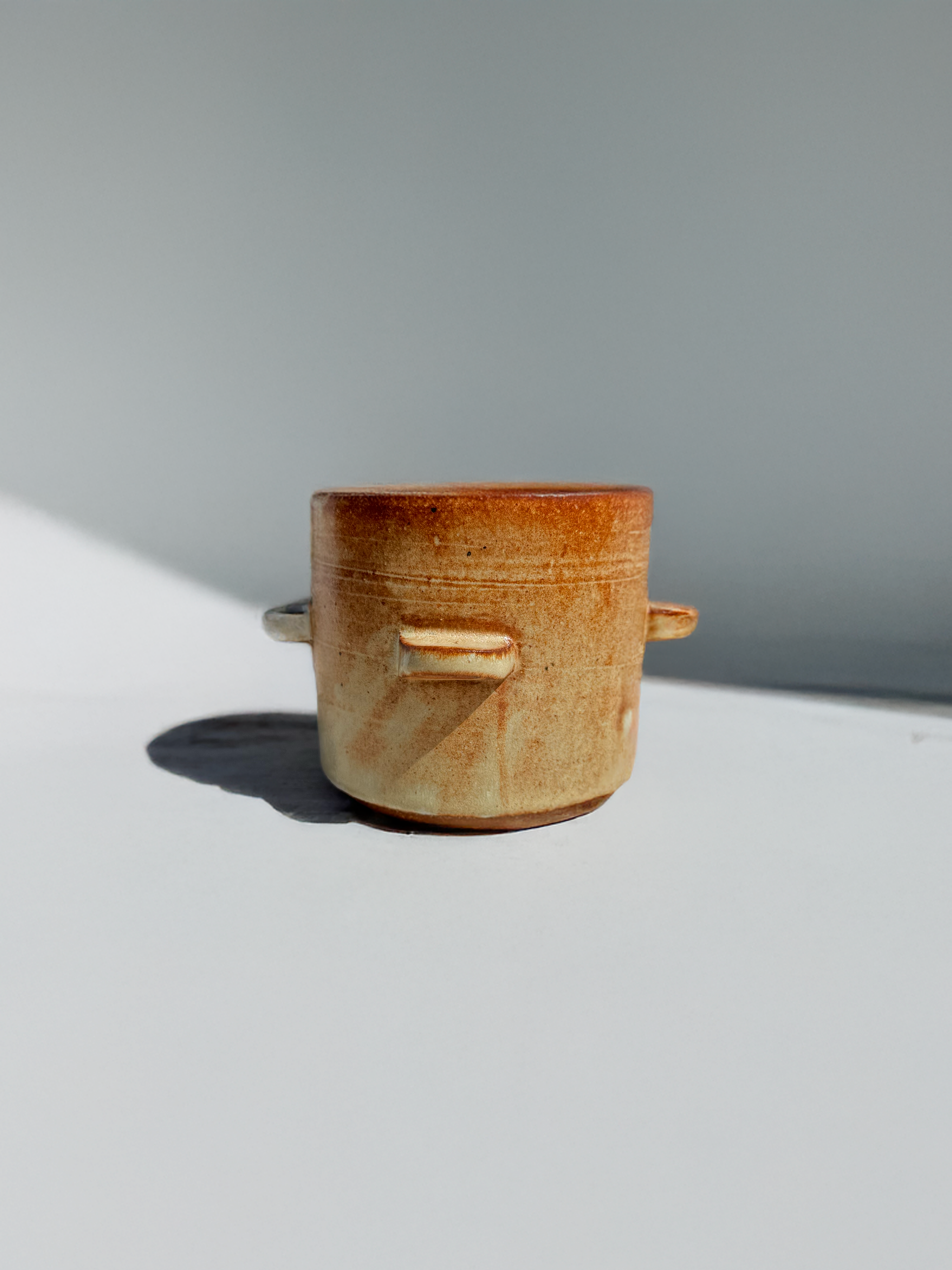 Handmade Ceramic Planter with Drainage Hole: Unique Indoor Plant Pot